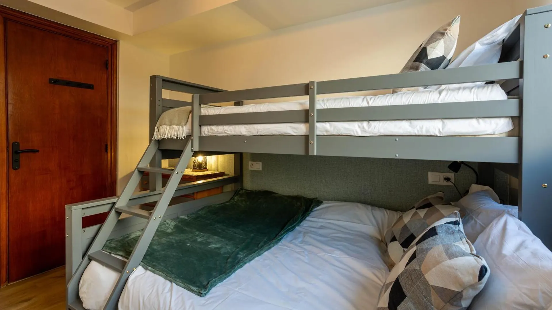 Les Trois Balcons Apartment - Chamonix All Year