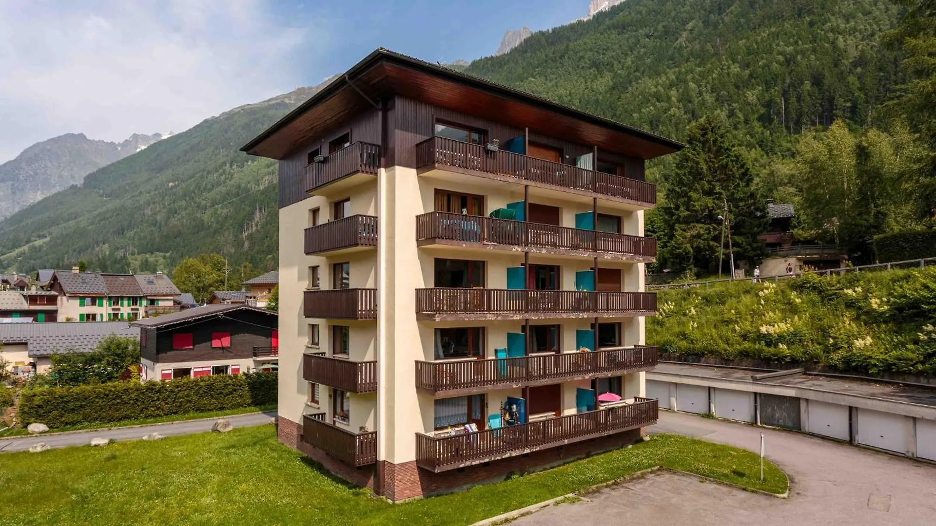Les Trois Balcons Apartment - Chamonix All Year